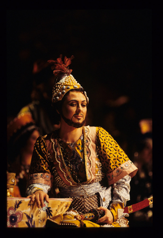 Elena Zaremba (Ratmir), Ruslan and Lyudmila, Mikhail Ivanovich Glinka. San Francisco Opera, 1995-96. Photographer: Marty Sohl/San Francisco Opera.