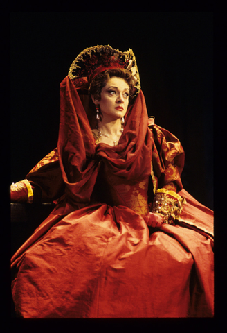 Daniela Dessì (Donna Elvira), Don Giovanni, Wolfgang Amadeus Mozart. San Francisco Opera, 1995-96. Photographer: Marty Sohl/San Francisco Opera.