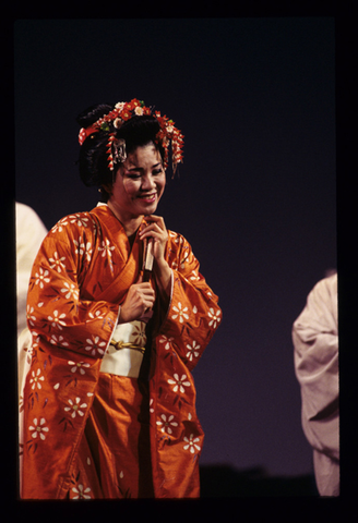 Yoko Watanabe (Cio-Cio-San), Madama Butterfly, Giacomo Puccini. San Francisco Opera, 1995-96. Photographer: Marty Sohl/San Francisco Opera.