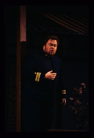 Richard Margison (Lt. Pinkerton), Madama Butterfly, Giacomo Puccini. San Francisco Opera, 1995-96. Photographer: Marty Sohl/San Francisco Opera.