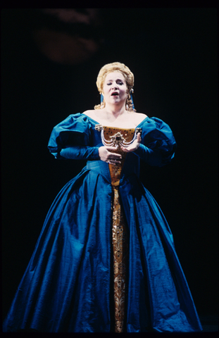 Aprile Millo (Leonora), Il Trovatore, Giuseppe Verdi. San Francisco Opera, 1994-95. Photographer: Marty Sohl/San Francisco Opera.