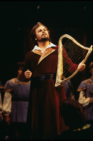 Wolfgang Schmidt (Tannhäuser), Chorus, Tannhäuser, Richard Wagner. San Francisco Opera, 1994-95. Photographer: Marty Sohl/San Francisco Opera.