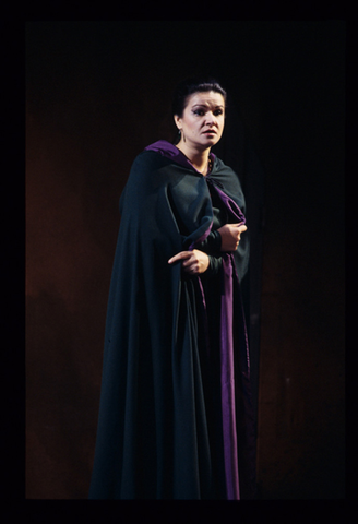 Galina Gorchakova (Renata), The Fiery Angel, Sergei Prokofiev. San Francisco Opera, 1994-95. Photographer: Marty Sohl/San Francisco Opera.