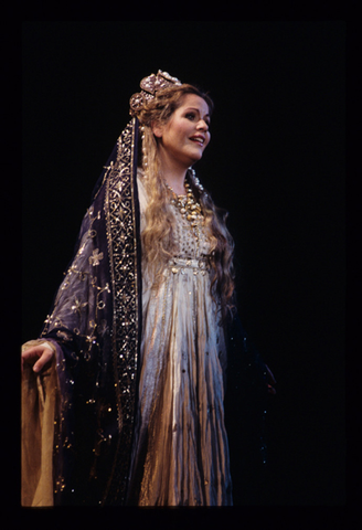 Renée Fleming (Salomé), Hérodiade, Jules Massenet. San Francisco Opera, 1994-95. Photographer: Marty Sohl/San Francisco Opera.