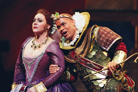 Ruth Ann Swenson (Cleopatra), Bejun Mehta (Tolomeo), Giulio Cesare, George Frideric Handel. San Francisco Opera, 2001-02. Photographer: Larry Merkle/San Francisco Opera.