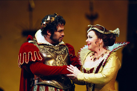 David Daniels (Giulio Cesare), Ruth Ann Swenson (Cleopatra), Giulio Cesare, George Frideric Handel. San Francisco Opera, 2001-02. Photographer: Larry Merkle/San Francisco Opera.