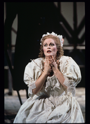 June Anderson (Elvira), I Puritani, Vincenzo Bellini. San Francisco Opera, 1993-94. Photographer: Marty Sohl/San Francisco Opera.