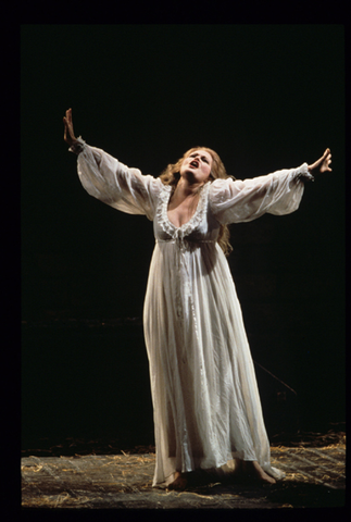 June Anderson (Elvira), I Puritani, Vincenzo Bellini. San Francisco Opera, 1993-94. Photographer: Marty Sohl/San Francisco Opera.