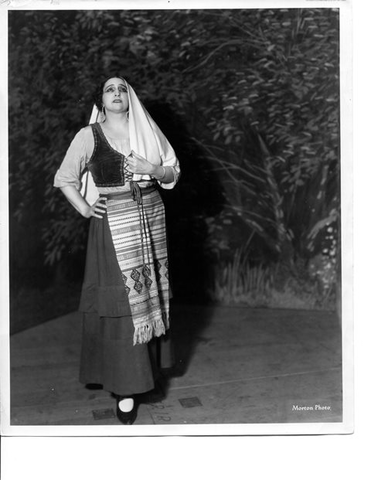 Cavalleria Rusticana, Pietro Mascagni. San Francisco Opera, 1932. Photographer: Lawrence B. Morton/San Francisco Opera.