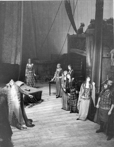 Tristan und Isolde, Richard Wagner. San Francisco Opera, 1933. Photographer: Lawrence B. Morton/San Francisco Opera.