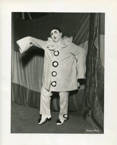 Pagliacci, Ruggero Leoncavallo. San Francisco Opera, 1933. Photographer: Lawrence B. Morton/San Francisco Opera.