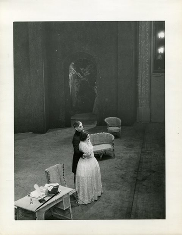 La Traviata, Giuseppe Verdi. San Francisco Opera, 1933. Photographer: Lawrence B. Morton/San Francisco Opera.