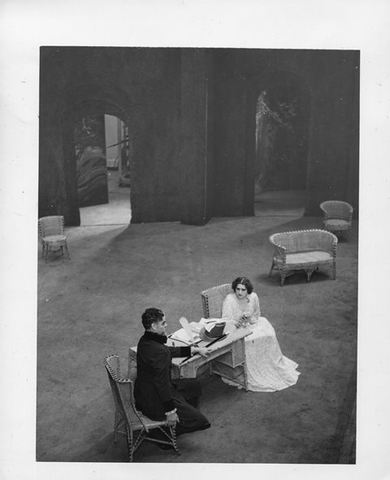 La Traviata, Giuseppe Verdi. San Francisco Opera, 1933. Photographer: Lawrence B. Morton/San Francisco Opera.