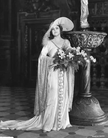 Tosca, Giacomo Puccini. San Francisco Opera, 1934. Photographer: Lawrence B. Morton/San Francisco Opera.