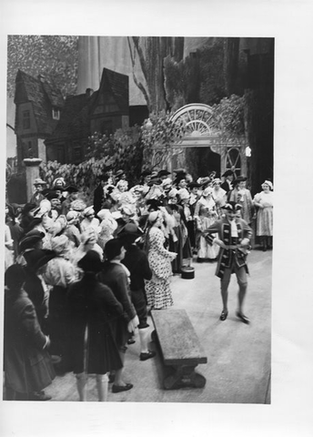 Manon, Jules Massenet. San Francisco Opera, 1934. Photographer: Lawrence B. Morton/San Francisco Opera.