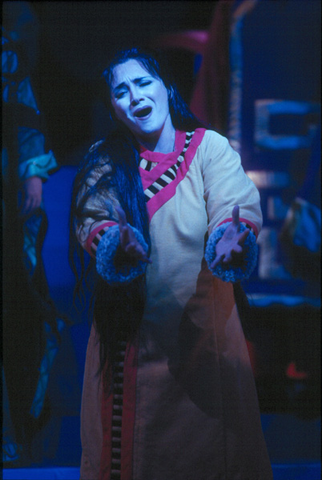 Patricia Racette (Liù), Turandot, Giacomo Puccini. San Francisco Opera, 2002-03. Photographer: Ken Friedman/San Francisco Opera.