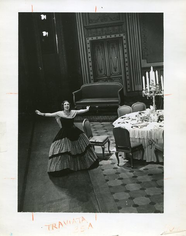 La Traviata, Giuseppe Verdi. San Francisco Opera, 1934. Photographer: Lawrence B. Morton/San Francisco Opera.