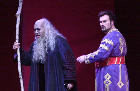 Attila Jun (Timur), Antonio Nagore (Calaf), Turandot, Giacomo Puccini. San Francisco Opera, 2002-03. Photographer: Adam Traum/San Francisco Opera.