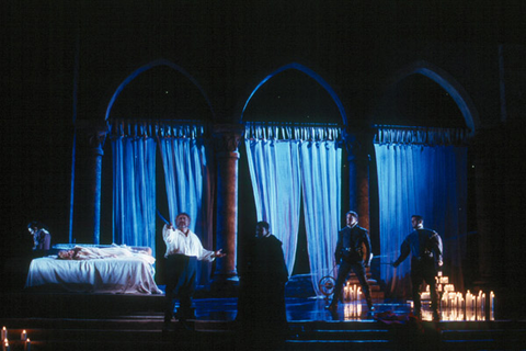 Patricia Racette (Desdemona), Jon Fredric West (Otello), Philip Skinner (Montano), Eric Owens (Lodovico), Raymond Very (Cassio), Otello, Giuseppe Verdi. San Francisco Opera, 2002-03. Photographer: Ken Friedman/San Francisco Opera.