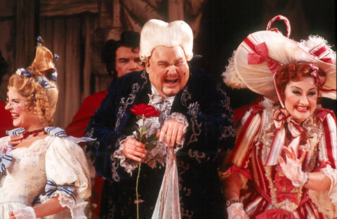 Saundra DeAthos (Clorinda), Kevin Glavin (Don Magnifico), Catherine Cook (Tisbe), La Cenerentola, Gioachino Rossini. San Francisco Opera, 2002-03. Photographer: Ken Friedman/San Francisco Opera.