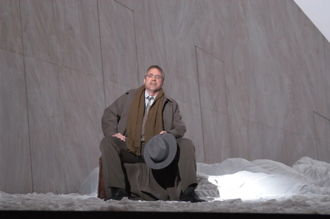 David Kuebler (Faust), La Damnation de Faust, Hector Berlioz. San Francisco Opera, 2002-03. Photographer: Larry Merkle/San Francisco Opera.