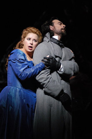 Marina Mescheriakova (Leonora), Carlos Alvarez (Count di Luna), Il Trovatore, Giuseppe Verdi. San Francisco Opera, 2002-03. Photographer: Larry Merkle/San Francisco Opera.