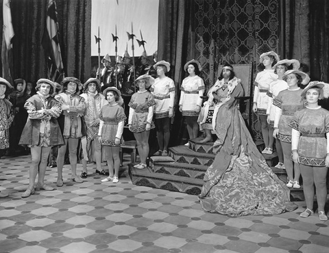 La Juive, Jacques Halévy. San Francisco Opera, 1935. Photographer: Franklin and Rognon/San Francisco Opera.