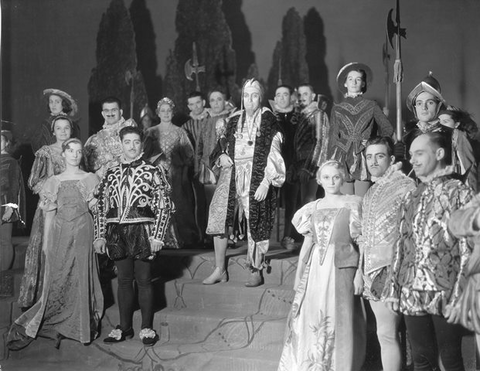 Rigoletto, Giuseppe Verdi. San Francisco Opera, 1935. Photographer: Franklin and Rognon/San Francisco Opera.