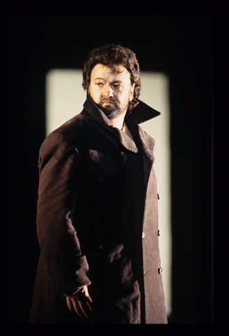 Chris Merritt (Arrigo), I Vespri Siciliani, Giuseppe Verdi. San Francisco Opera, 1993-94. Photographer: Marty Sohl/San Francisco Opera.