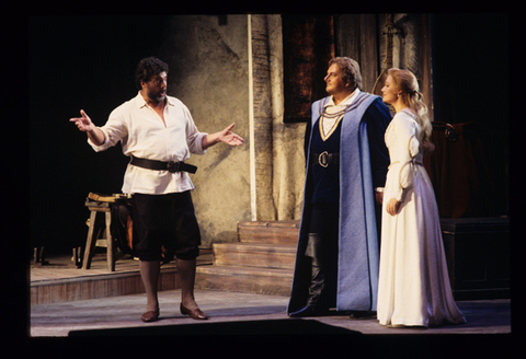 Bernd Weikl (Hans Sachs), Ben Heppner (Walther von Stolzing), Karita Mattila (Eva), Die Meistersinger von Nürnberg, Richard Wagner. San Francisco Opera, 1993-94. Photographer: Marty Sohl/San Francisco Opera.