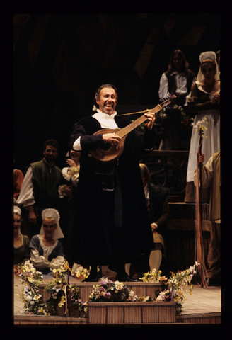 Robert Orth (Beckmesser), Chorus, Die Meistersinger von Nürnberg, Richard Wagner. San Francisco Opera, 1993-94. Photographer: Marty Sohl/San Francisco Opera.