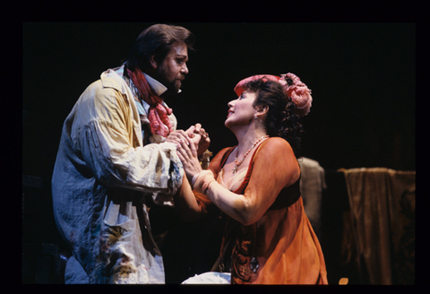 Maria Guleghina (Tosca), Sergei Larin (Cavaradossi), Tosca, Giacomo Puccini. San Francisco Opera, 1992-93. Photographer: Marty Sohl/San Francisco Opera.