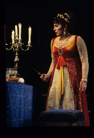 Maria Guleghina (Tosca), Tosca, Giacomo Puccini. San Francisco Opera, 1992-93. Photographer: Marty Sohl/San Francisco Opera.