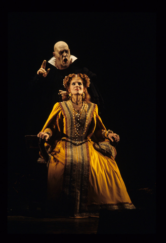 Sergei Leiferkus (Rangoni), Susan Quittmeyer (Marina Mnishek), Boris Godunov, Modest Petrovich Mussorgsky. San Francisco Opera, 1992-93. Photographer: Marty Sohl/San Francisco Opera.