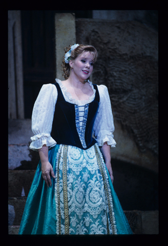 Ruth Ann Swenson (Adina), L'Elisir d'Amore, Gaetano Donizetti. San Francisco Opera, 1992-93. Photographer: Marty Sohl/San Francisco Opera.