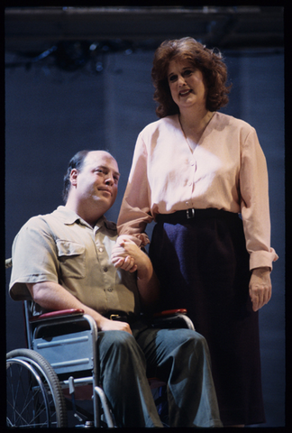 Sanford Sylvan (Leon Klinghoffer), Sheila Nadler (Marilyn Klinghoffer), The Death of Klinghoffer, John Adams. San Francisco Opera, 1992-93. Photographer: Marty Sohl/San Francisco Opera.