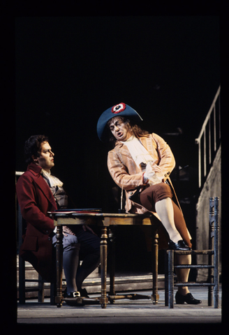 Paolo Gavanelli (Carlo Gérard), Dennis Petersen (L'Incredibile), Andrea Chénier, Umberto Giordano. San Francisco Opera, 1992-93. Photographer: Marty Sohl/San Francisco Opera.