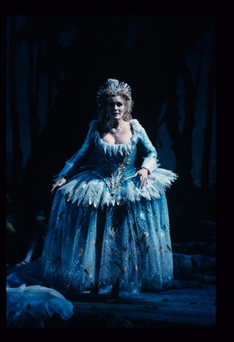 Sylvia McNair (Tytania), A Midsummer Night's Dream, Benjamin Britten. San Francisco Opera, 1992-93. Photographer: Marty Sohl/San Francisco Opera.