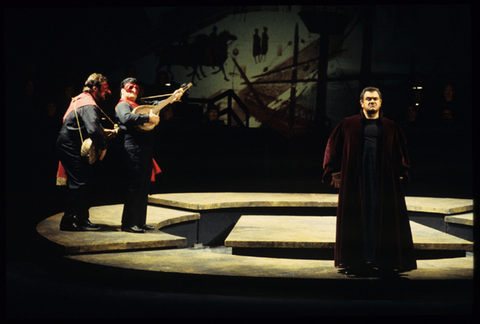 Stephen Guggenheim (First Guitarist), Earle Patriarco (Second Guitarist), Jean-Philippe Lafont (Christopher Columbus I), Christophe Colomb, Darius Milhaud. San Francisco Opera, 1992-93. Photographer: Larry Merkle/San Francisco Opera.