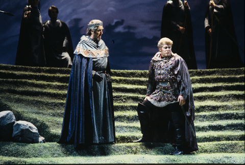 Alfred Muff (King Marke), John David De Haan (Melot), Tristan und Isolde, Richard Wagner. San Francisco Opera, 1991-92. Photographer: Marty Sohl/San Francisco Opera.