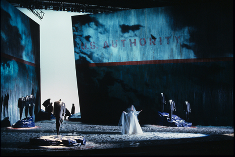 Ashley Putnam (Fusako Kuroda), Das Verratene Meer, Hans Werner Henze. San Francisco Opera, 1991-92. Photographer: Marty Sohl/San Francisco Opera.