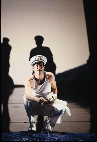 Tom Fox (Ryuji Tsukazaki), Das Verratene Meer, Hans Werner Henze. San Francisco Opera, 1991-92. Photographer: Marty Sohl/San Francisco Opera.