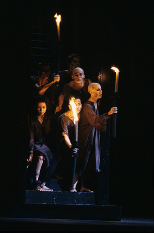 Ensemble, Elektra, Richard Strauss. San Francisco Opera, 1991-92. Photographer: Marty Sohl/San Francisco Opera.