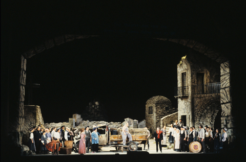 Ensemble, Pagliacci, Ruggero Leoncavallo. San Francisco Opera, 1990-91. Photographer: Larry Merkle/San Francisco Opera.