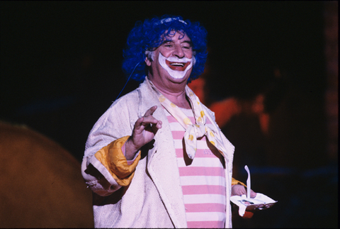 Matteo Manuguerra (Tonio), Pagliacci, Ruggero Leoncavallo. San Francisco Opera, 1990-91. Photographer: Larry Merkle/San Francisco Opera.