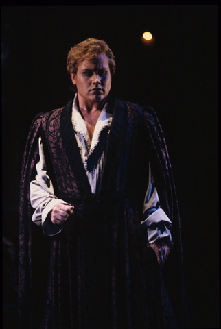 Richard Leech (The Duke of Mantua), Rigoletto, Giuseppe Verdi. San Francisco Opera, 1990-91. Photographer: Marty Sohl/San Francisco Opera.