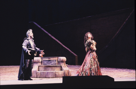 Samuel Ramey (Don Quichotte), Katherine Ciesinski (Dulcinée), Don Quichotte, Jules Massenet. San Francisco Opera, 1990-91. Photographer: Larry Merkle/San Francisco Opera.