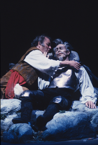 Michel Trempont (Sancho Pança), Samuel Ramey (Don Quichotte), Don Quichotte, Jules Massenet. San Francisco Opera, 1990-91. Photographer: Larry Merkle/San Francisco Opera.