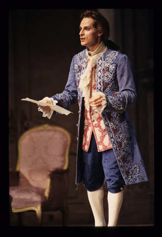 Simon Keenlyside (Olivier), Capriccio, Richard Strauss. San Francisco Opera, 1992-93. Photographer: Marty Sohl/San Francisco Opera.