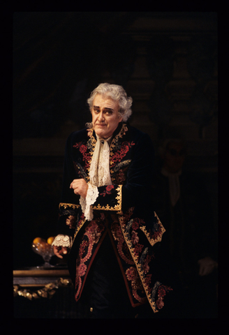 Victor Braun (La Roche), Capriccio, Richard Strauss. San Francisco Opera, 1992-93. Photographer: Marty Sohl/San Francisco Opera.